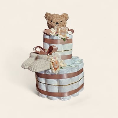 Luiertaart - bruine beer - bruine slofjes - pamper - 2 laags