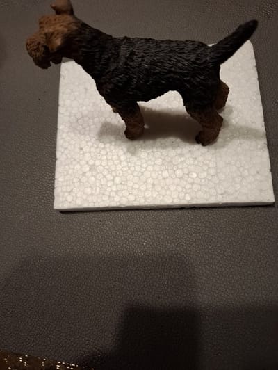 decoratief beeld airdale terrier