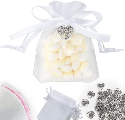 Dailygoods- Levensboomhangers 50 stuks - Organza zakjes - Geschenktas - Gastgeschenken - Doop/Communie - Babyshower/Bruiloft - Polyester band 22 m - Geschenkzakjes