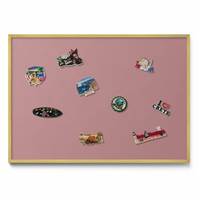 Tulup Magneetbord met Gouden Frame - Roze Magneetbord Met Effen Achtergrond - 100 cm x 70 cm - Pastelroze kleur - Magnetisch Bord Decoratief - Magneetbord Multifunctioneel - Magneetbord Voor Thuiskantoor