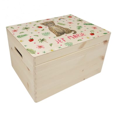 World of Mies memorybox Baby luipaard met naam - Houten herinneringskist 30 x 40 x 23 cm - met handvaten - hoogwaardige kleurenprint in het hout - handgeschilderd design door Mies