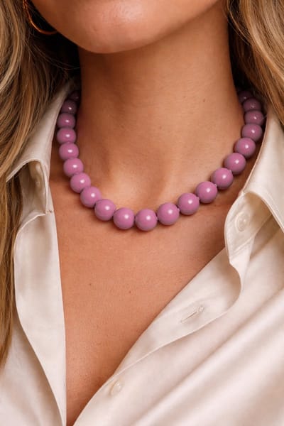 Lundholm Luxe Kralen Ketting Dames Violet Bedelketting – Premium Stainless Steel Jewellery Gold Plated Kralenketting 15 mm Kralen – 46 cm – Met Bedel-sluiting - My Helsinki Serie – Luxe Geschenkverpakking