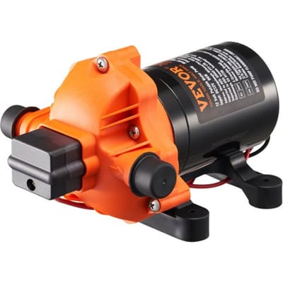 VEVOR 12V membraanpomp, 11,36 l/min, 3-kamer DC-waterpomp met automatische drukschakelaar, 40-100 psi instelbaar, 50 psi, 1/2" MNPT-aansluiting, voor campers, jachten, foodtrucks, campers en boten