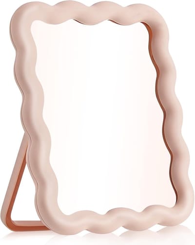 Vormgegeven bureau spiegel, roze bureau accessoires, opvouwbare spiegel voor onderweg, schattige tafel spiegel, hangbare en staande spiegel 6.7x5.3 Inch voor vrouwen