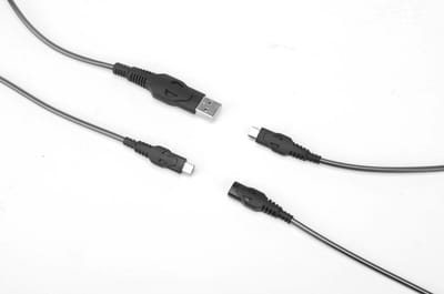 Gioteck, TX-Viper Anti-Twist Play and Charge Breakaway Cable PS4 / Xbox One