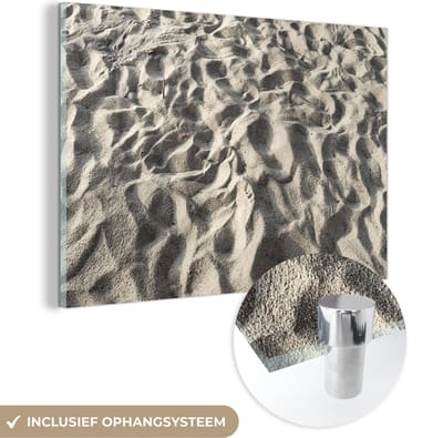MuchoWow® Glasschilderij 150x100 cm - Schilderij acrylglas - Zand - Strand - Zomer - Foto op glas - Schilderijen
