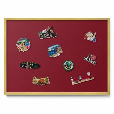 Tulup Magneetbord met Gouden Frame - Bordeauxrood Magnetisch Bord in Verschillende Kleuren - 70 cm x 50 cm - Bourgondische kleur - Magneetbord voor Reissouvenirs - Magnetisch Bord Foto Bevestiging - Design Magneetbord met Frame