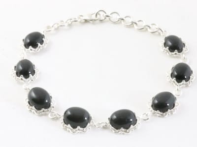 Bewerkte zilveren armband met onyx