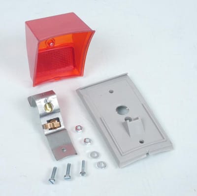 Feu arrière RSM pour Mobylette Peugeot 50 103 F.B. 2238 / P-125 / 625 AR Neuf