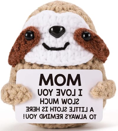Gehaakte Luiaard - Knuffel Pop - Moeder Vrolijk Maken - Met Positieve Kaart - 79 x 69 cm - Bruin