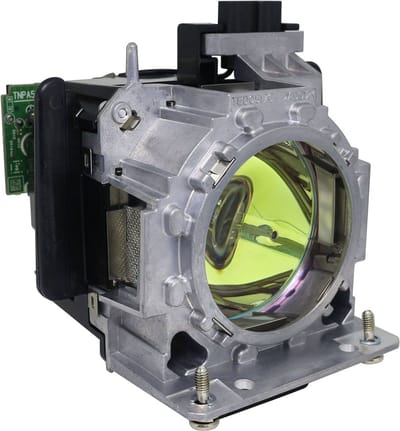 Beamerlamp geschikt voor de PANASONIC PT-DZ110XE beamer, lamp code ET-LAD310. Bevat originele UHP lamp, prestaties gelijk aan origineel.