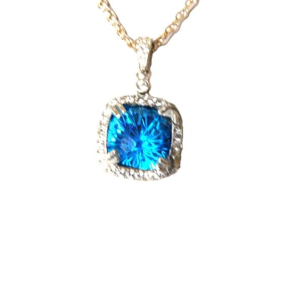 Hetty'S - Chique hanger - Grote blauwe Pyrotechnic Cut CZ- Maat 8X8 mm -Kleine witte CZ - met zilver collier 42 cm