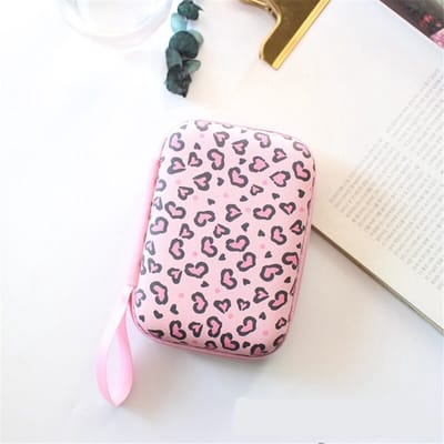 Oortjes Zipper Case – Leopard Roze – Opbergtas met Rits – 13.5*9.5 cm – Oortjes zipper case – Leopard roze design – Opbergtas met rits – 13.5*9.5 cm – Beschermt en organiseert je oortjes – Compact en handig – reizen en dagelijks gebruik