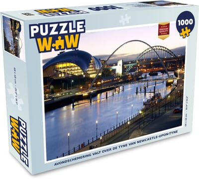 Puzzel Avondschemering valt over de Tyne van Newcastle-upon-Tyne - Legpuzzel - Puzzel 1000 stukjes volwassenen