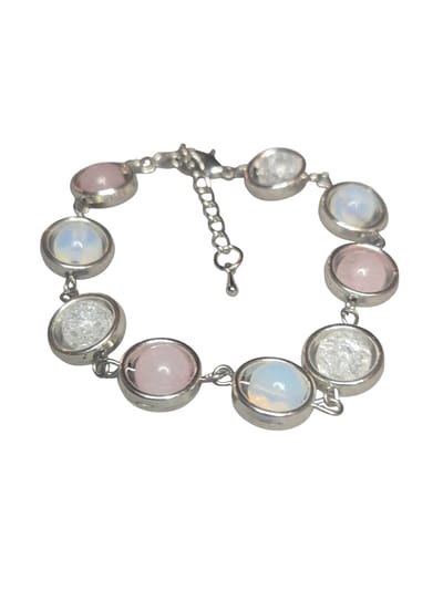 Rozenkwarts, iris bergkristal en opaal armband.