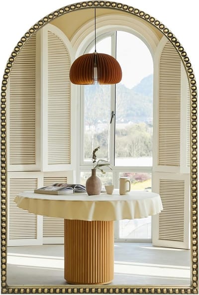 Gebogen Wandspiegel Badkamer 50x75 cm - Sierlijke Decoratieve Spiegel met Metalen Kraalrand