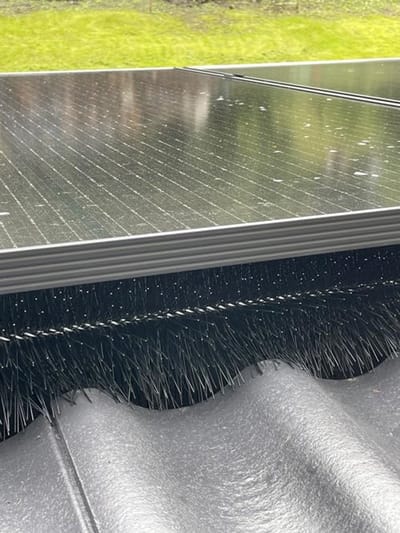 Dakgootborstel 12 m | UV-bestendig | Eenvoudige installatie | Bladbescherming voor een schone goot