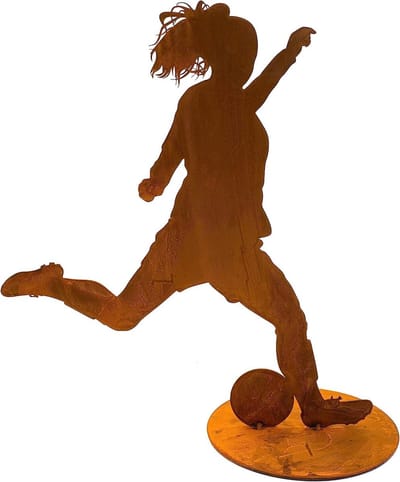 Voetbal decoratiefiguur - Voetballer roest - Woonkamer decoreren - Handgemaakt in Beieren - 40 cm hoog - Roestkleurig