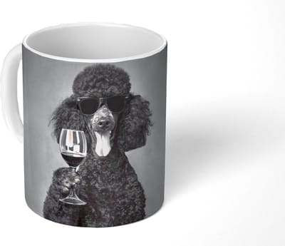 Mok - Koffiemok - Hond - Krullen - Zonnebril - Wijn - Mokken - 350 ML - Beker - Koffiemokken - Theemok