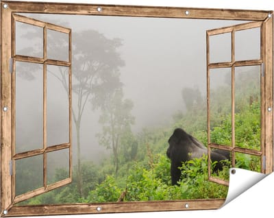 Gards Tuinposter Doorkijk Gorilla in het Woud tijdens de Mist - 120x80 cm - Tuindoek - Tuindecoratie - Wanddecoratie buiten - Tuinschilderij
