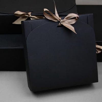 Set van 12 Vierkante Cadeauverpakkingen - 24cm x 24cm x 5cm, Makkelijk Te Monteren, Zwarte Dozen met Strik
