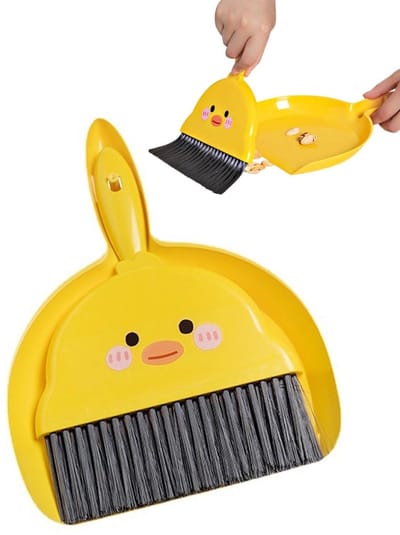 Dailygoods- Mini-bezem met schattig eendenontwerp - Mini-handbezem/schep - Kleine tafelbezem - Veegschep/borstel - Multifunctioneel - Eenvoudig op te bergen (24 x 18 cm) - Veegset