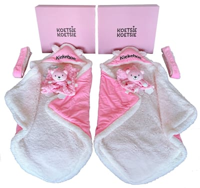 Kraamcadeau tweeling meisje - cadeau geboorte tweeling, diverse kleuren en combinaties mogelijk - kan ook rechtstreeks als cadeau worden verstuurd, twins present, kraampakket tweeling