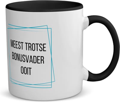 Akyol - meest trotse bonusvader ooit koffiemok - theemok - zwart - Papa - trotse bonusvader - vader cadeautjes - vaderdag - verjaardagscadeau - verjaardag - cadeau - geschenk - kado - gift - vader artikelen - 350 ML inhoud