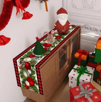 Meble odNowa - Kersttafelkleed - Kerstballen Motief - 33x273cm - Zacht Polyester