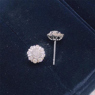 Huitan Fijne Cubic Zirconia Oorbellen voor Vrouwen Luxe Inleg AAA CZ Steen Prachtige Subtiele Piercing Oorbellen Trendy Sieraden gray