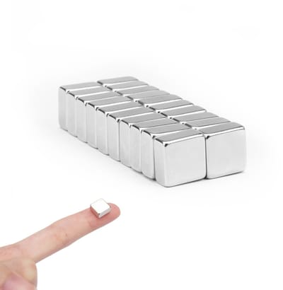 Dailygoods- Neodymium Magneten Sterk - Kleine Rechthoekige Magneten - 20 Stuks - Magneten voor Koelkast - Magneten voor Magneetbord - Zilver 10 x 10 x 5 mm