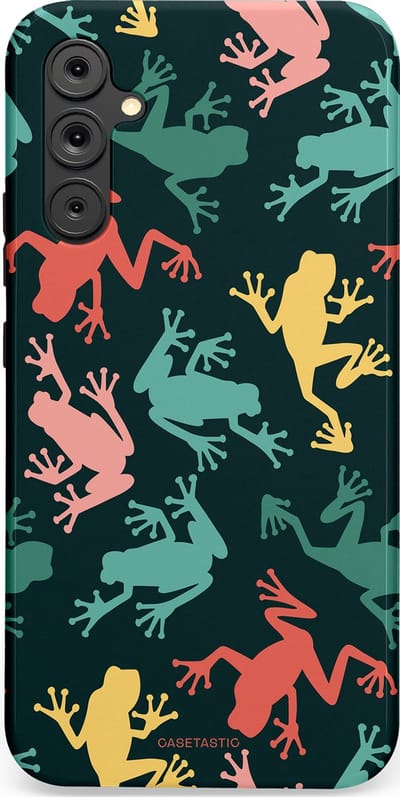 Casetastic Hoesje Geschikt voor Samsung A34 (5G) - Stijlvolle Beschermende Duo-layer Case - Regenwoud Kikkers