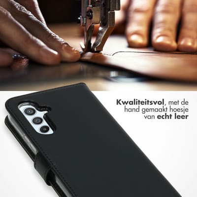 Selencia Hoesje - Geschikt voor Samsung Galaxy A54 (5G) - Echt Lederen Bookcase - Zwart