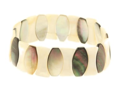 Behave - schelpenarmband elastisch zwart wit - boho chic - 20 cm