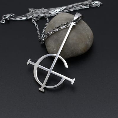 Collier Planète Style Punk Mode Européenne et Américaine Pendentif Homme Acier Inoxydable gray