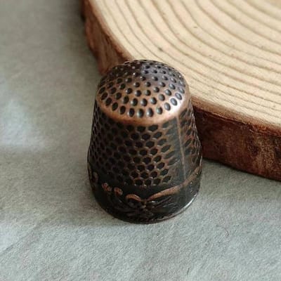 Dé à coudre rétro en cuivre ménager épaissi couvre-doigt, anneau à dé à coudre pour point de croix DIY fait main