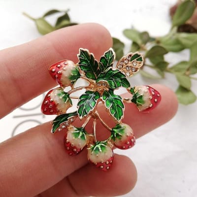Rood Emaille Aardbeiboom Broches Dames Legering Vruchten Bruiloften Banket Broche Spelden Nieuwjaars Cadeaus beige