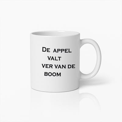 Witte Koffiemok met Nederlandse Uitspraak 'De Appel Valt Ver Van De Boom' – Grappig Cadeau voor Familie en Vrienden