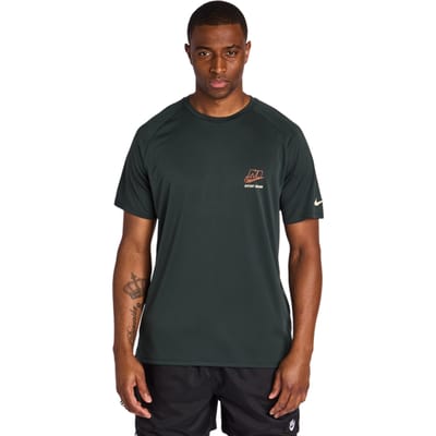 Nike Stride T-shirts Heren - Zwart - Maat L - Poly Jersey