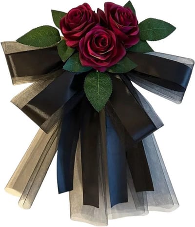 autodeco.nl MIA GOTICA MET TULE Buitenspiegels Decoratie - Trouwauto Versiering Burgundy Rozen met Tule & Linten - Bloemen op de Auto Bruiloft - Trouwerij - Huwelijk - Bruiloft Decoratie - Versiering Spiegel Auto - Autoversiering voor Volgauto's