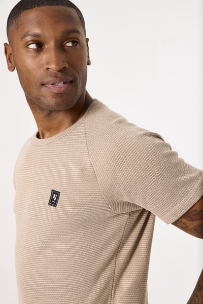 GARCIA Heren Effen T-shirt Bruin Korte mouw