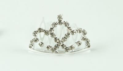 Tiara klein pyramide gebogen