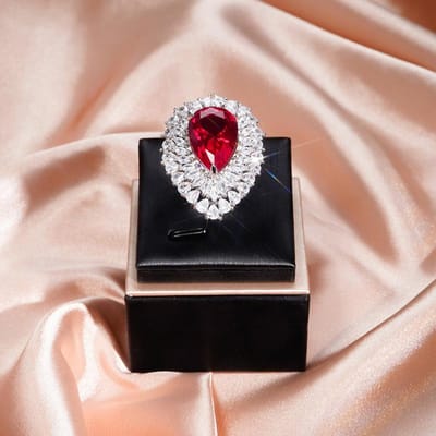 Imitatie van Natuurlijke Granaatrood Ketting Maagdelijke Liefde Rood Korund Hartvormige Luxe Micro Gezette Ring black
