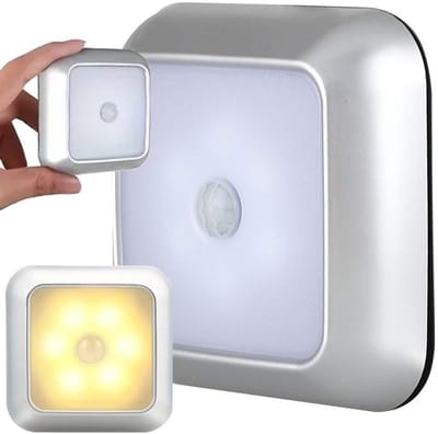 Opplakbare LED Wandverlichting Met Bewegingssensor I Met Lichtsensor I Warm Wit I Incl. Batterijen I Kastverlichting I Nachtlampje I 8 x 8 CM