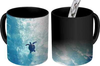 Magische Mok - Foto op Warmte Mokken - Koffiemok - Schildpad - Zee - Blauw - Schittering - Magic Mok - Beker - 350 ML - Theemok