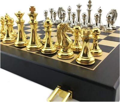 Metalen schaakspel - Opvouwbaar bord - Hersentraining - Koning 67 mm - Draagbaar - Zilverkleurig