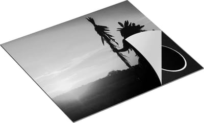 Chefcare Inductie Beschermer Indiaan met een Speer bij Zonsondergang - Zwart Wit - 60x50 cm - Afdekplaat Inductie - Kookplaat Beschermer - Inductie Mat