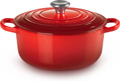 Le Creuset Braadpan Signature Kersenrood – Ø 22 cm / 3,3 Liter – Ronde Gietijzeren Braadpan – In Levendige Kersenrode Tint – Voor Stoven, Braden of Soepen – Geschikt voor Inductie, Oven en Vaatwasser