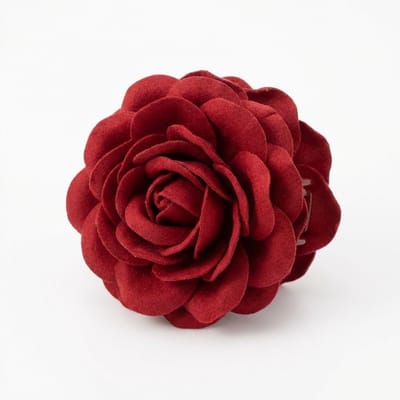 Roodkleurige bloem haar clip voor dames – grote roosvormige haar klem van textiel – elegante decoratieve haar accessoire