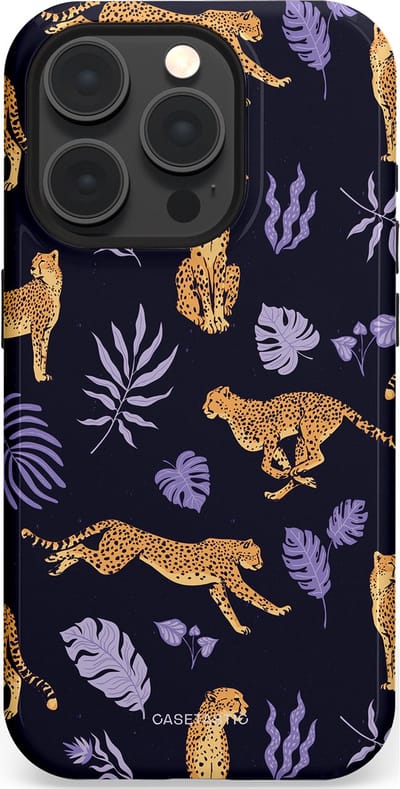 Casetastic Hoesje Geschikt voor Apple iPhone 15 Pro Magsafe - Stijlvolle Beschermende Duo-layer Case - Cheetah charisma